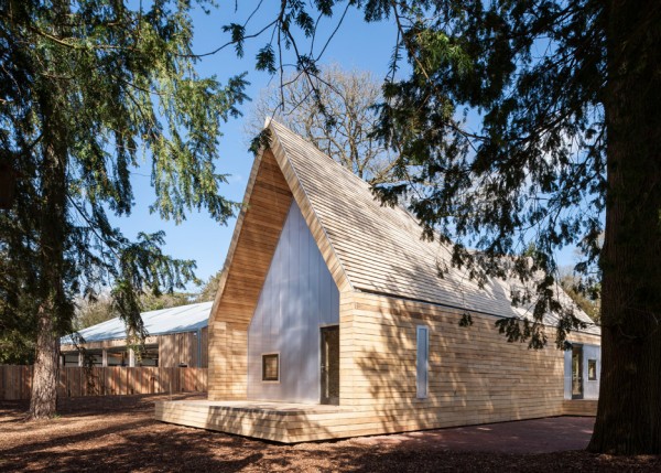 Wolfson Tree Management Centre by Invisible Studio