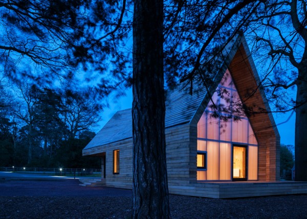 Wolfson Tree Management Centre by Invisible Studio