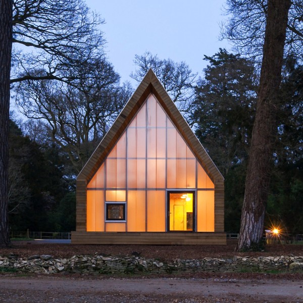 Wolfson Tree Management Centre by Invisible Studio