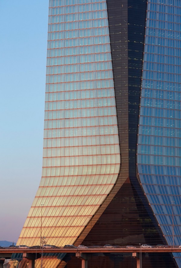 zaha-hadid-key-architecture-projects-photography-hufton-crow_dezeen_936_6