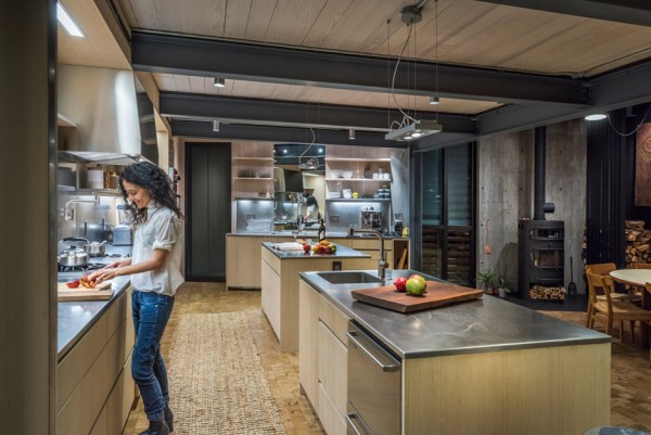 Taylor-House-SAS-Designbuild-Boston_dezeen_936_27