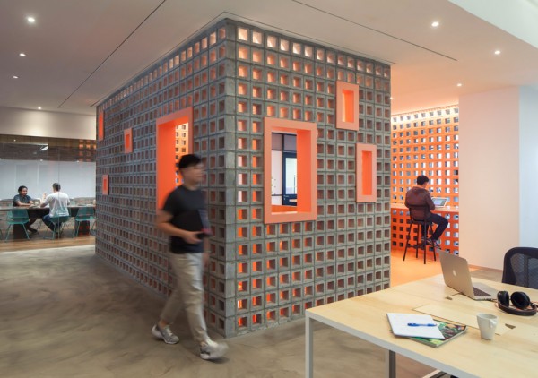 The Airbnb office in Singapore by FARM