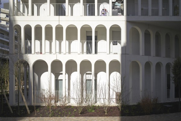 Photograph by Julien Lanoo of Photograph by Julien Lanoo of Arches Boulogne by Antonini Darmon, a social housing scheme in Paris, France