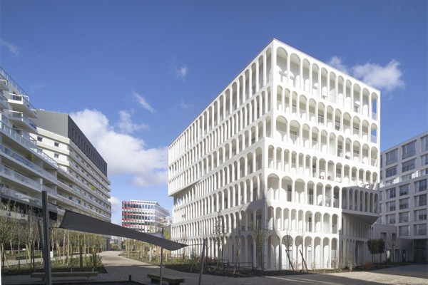 Photograph by Julien Lanoo of Arches Boulogne by Antonini Darmon, a social housing scheme in Paris, France