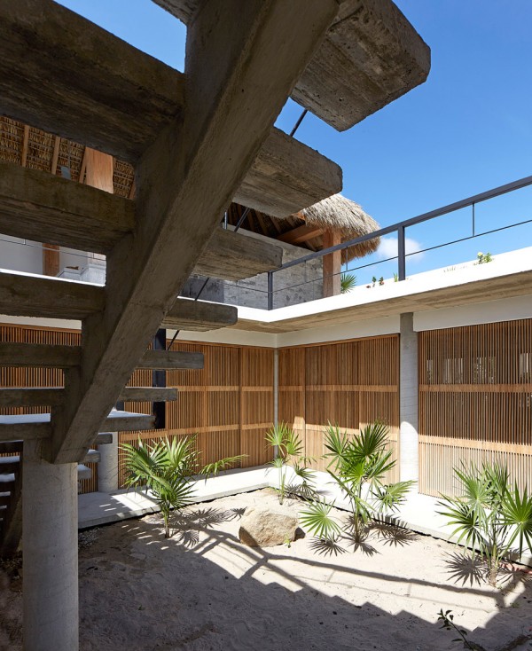 Baaq House by Alfonso Qunones