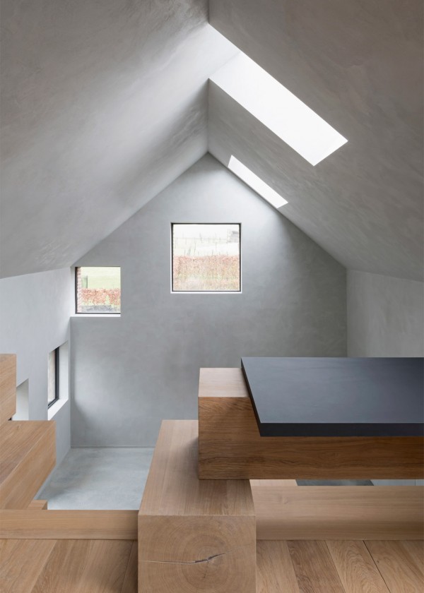 Barn conversion in West Flanders by Studio Farris