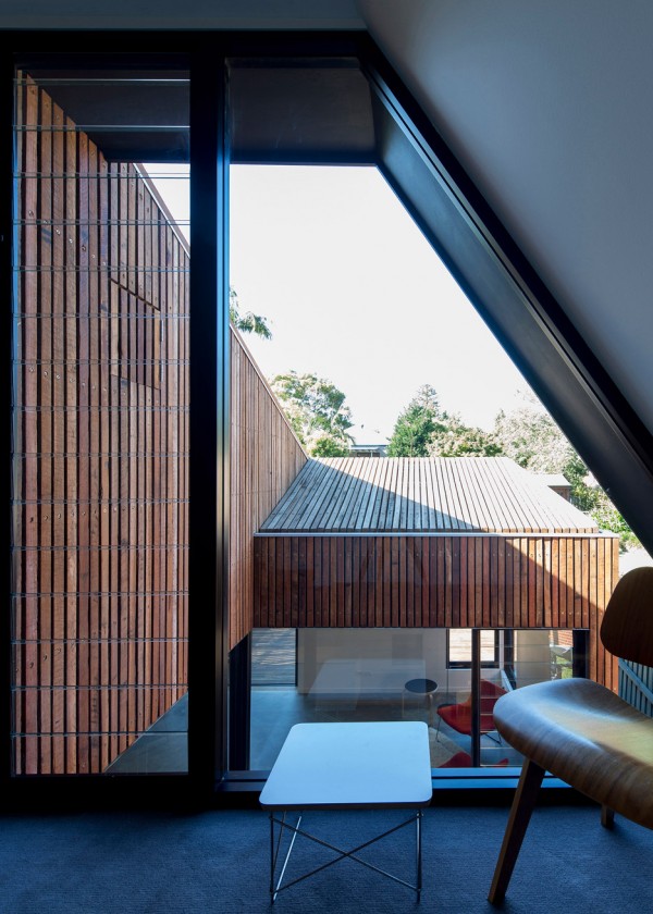 Cut-away roof house by Scale Architecture