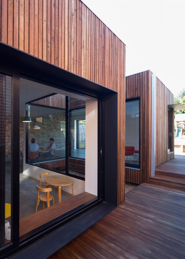 Cut-away roof house by Scale Architecture
