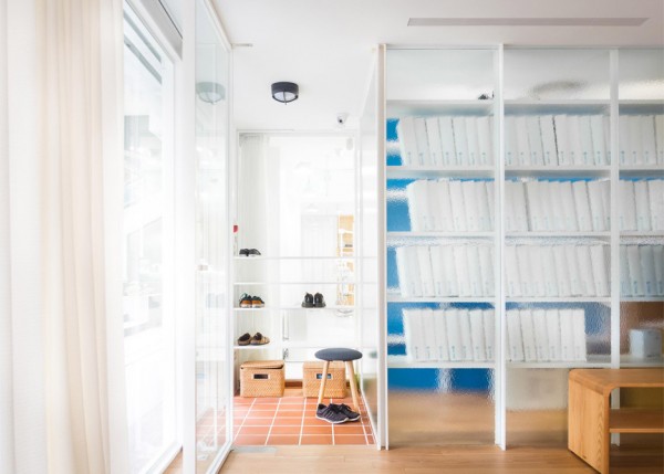 Dental Clinic in Taoyuan city by Germain Canon