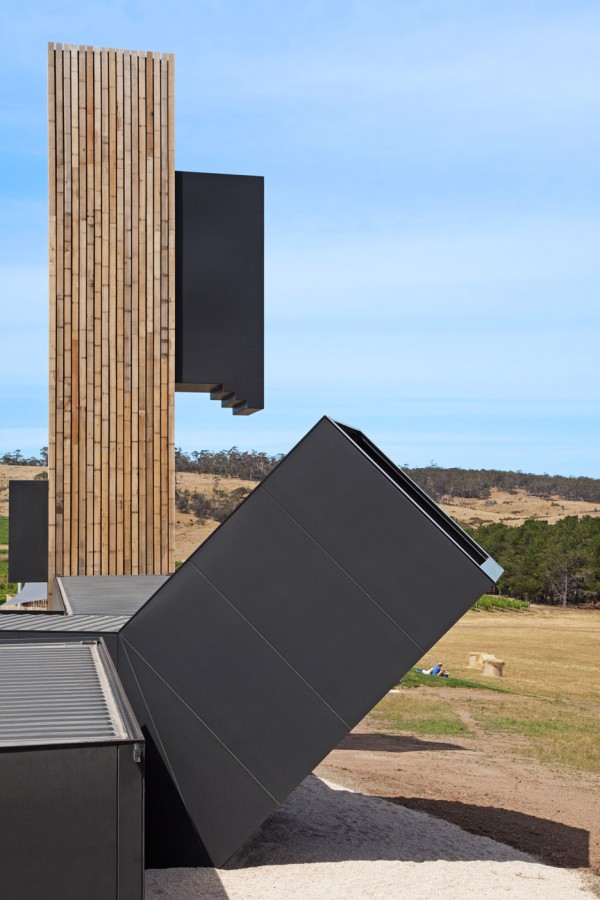 Devil's Corner Lookout and Cellar Door by Cumulus Studio