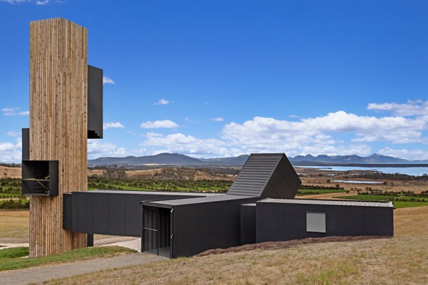 Devil's Corner Lookout and Cellar Door by Cumulus Studio
