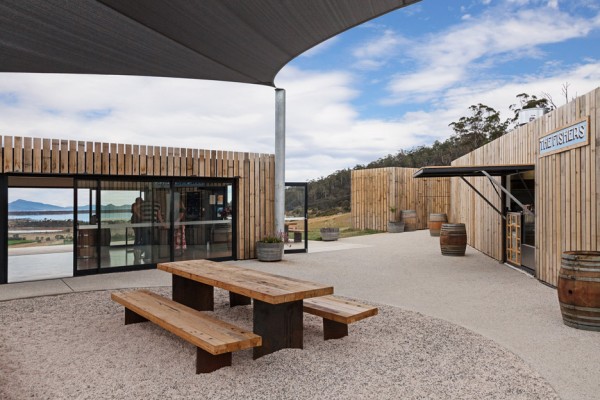 Devil's Corner Lookout and Cellar Door by Cumulus Studio