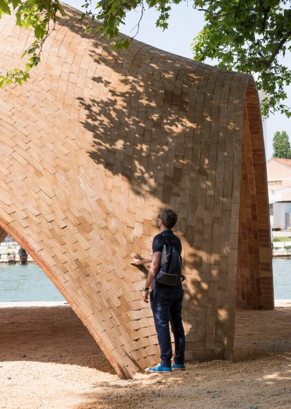 Droneport concept by Foster + Partners at the Venice Architecture Biennale 2016