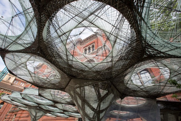 Elytra Filament Pavilion by Achim Menges for the V&A Museum is modelled on flying beetle wings