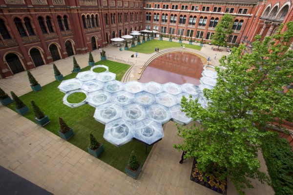 Elytra Filament Pavilion by Achim Menges for the V&A Museum is modelled on flying beetle wings
