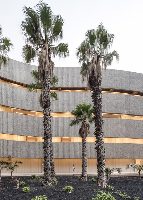 Faculty of Fine Arts, University of La Laguna by GPY Arquitectos