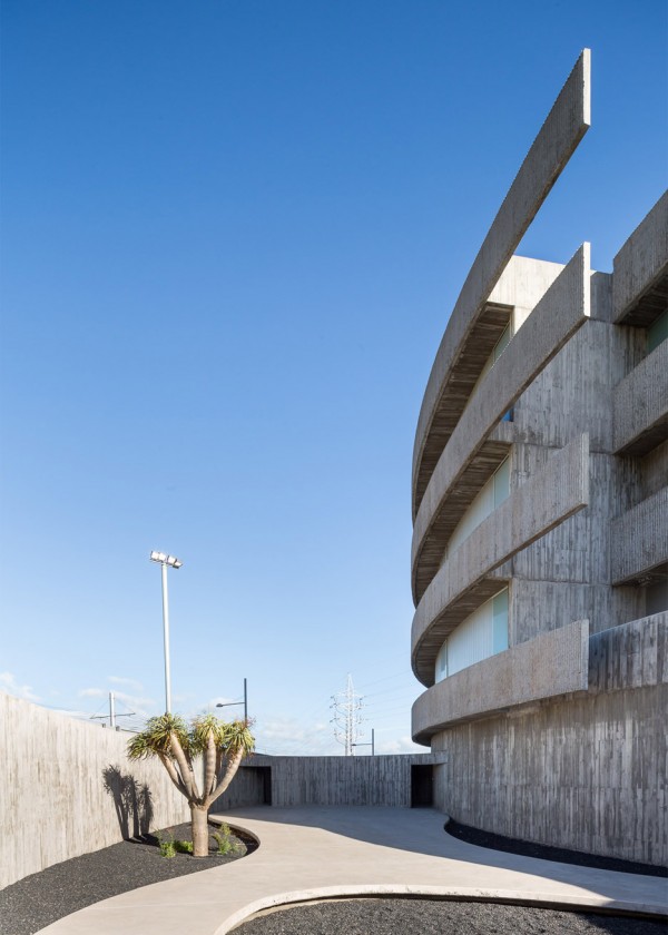 Faculty of Fine Arts, University of La Laguna by GPY Arquitectos