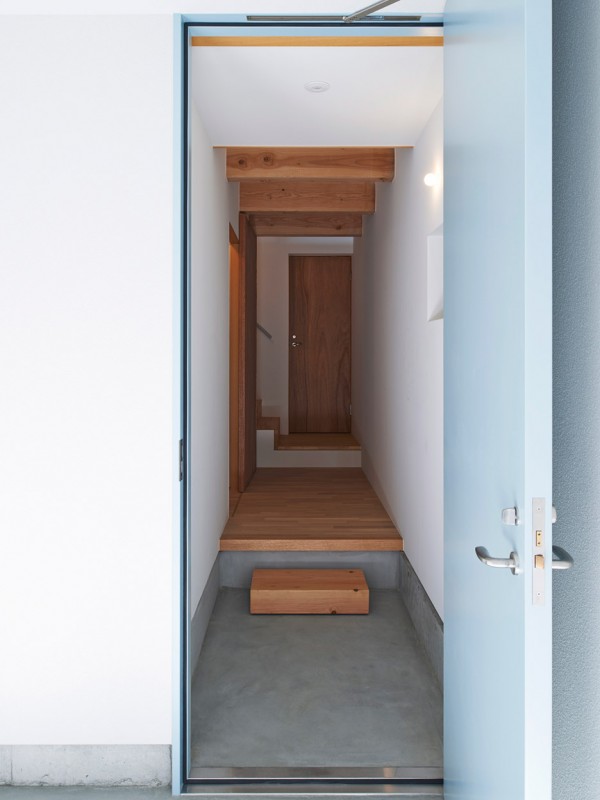 Gandare residential project by Ninkipen! architecture in Osaka