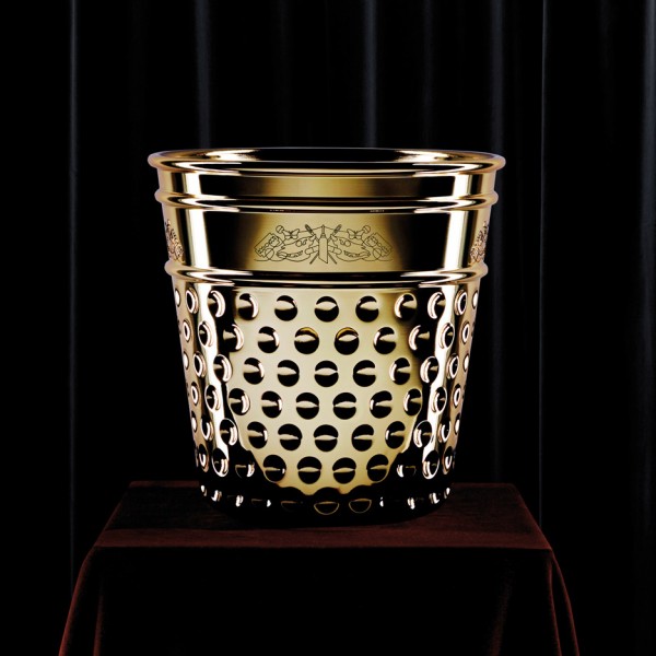 here-thimble-studio-job-ghidini-italy-lighting-brass-consumer-furniture-products-milan-design-week-2016-tommaso-sartori_dezeen_936_0