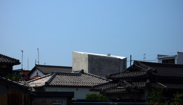 Hikone studio apartments in Japan by Alphaville architects