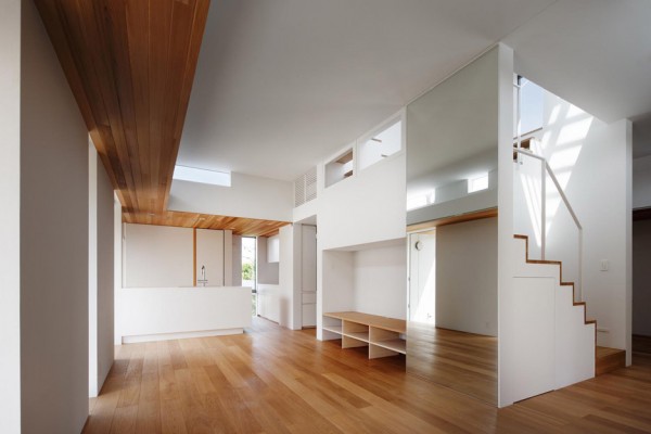 House in Okazaki by Kazuki Moroe Architects