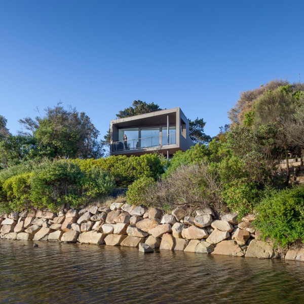 Open Studio completes coastal retreat on Australia’s Mornington Peninsula
