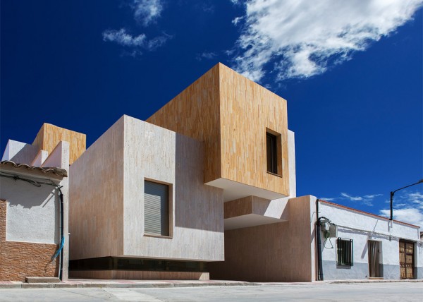 Residential Architecture: House R+ by OOIIO in Spain