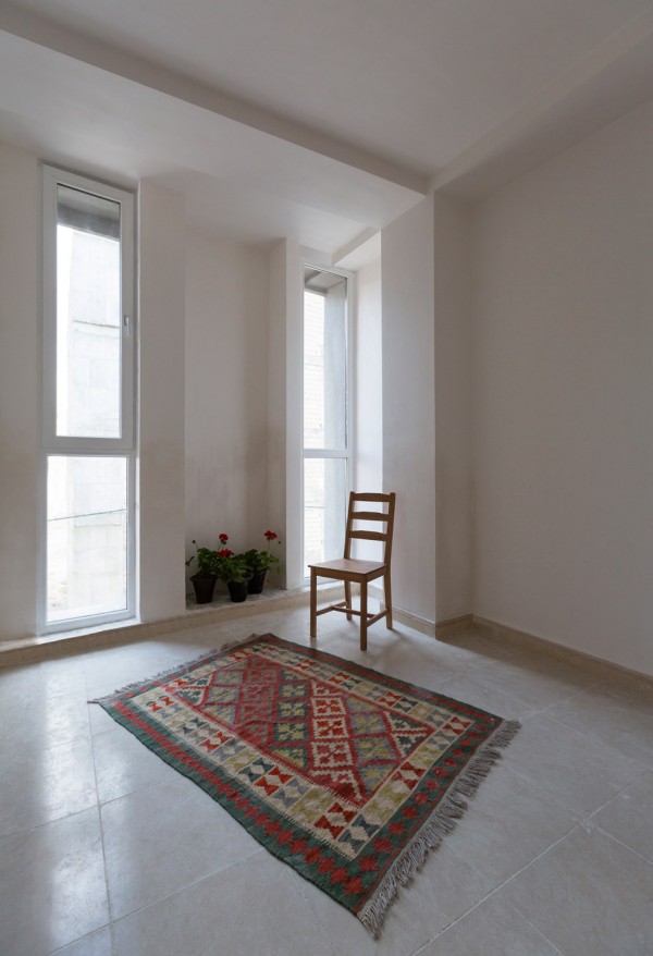 Kahrizak residential building by CAAT Studio