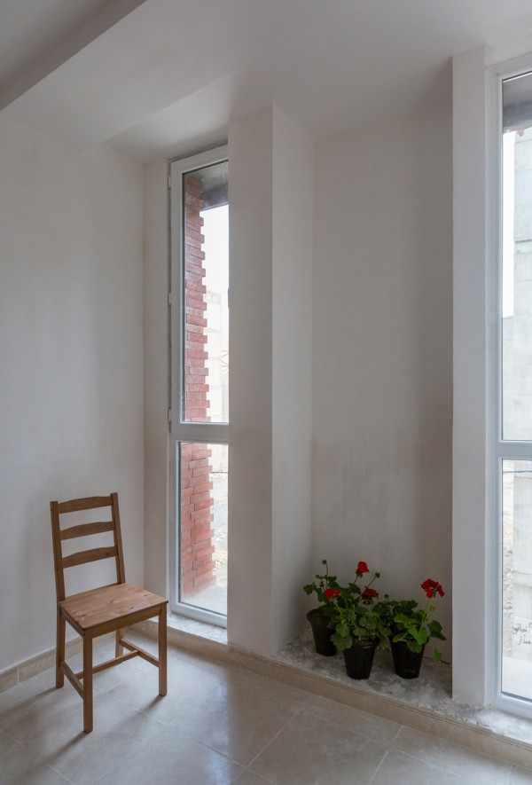 Kahrizak residential building by CAAT Studio
