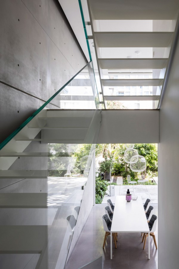 Kapsi House by Pitsou Kedem