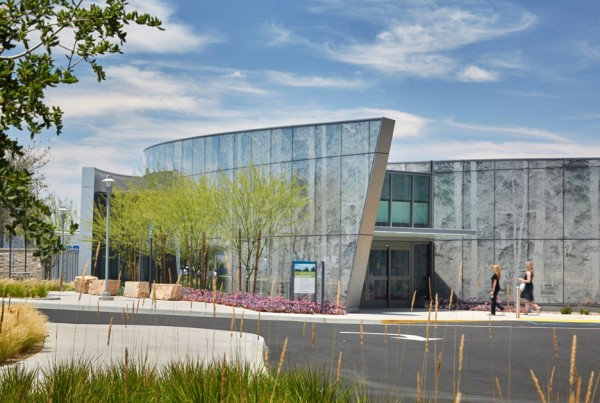 Kraemer Radiation Oncology Center by Yazdani Studio