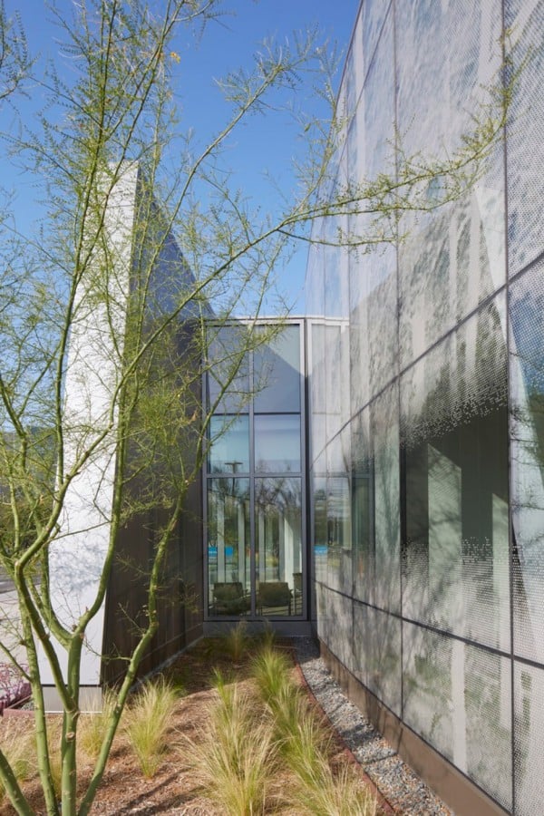 Kraemer Radiation Oncology Center by Yazdani Studio
