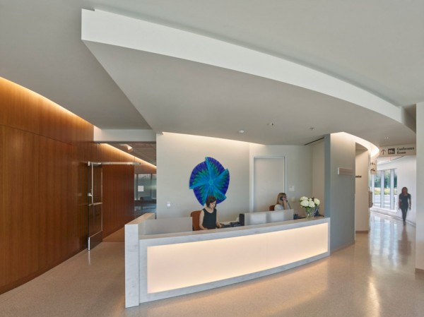 Kraemer Radiation Oncology Center by Yazdani Studio