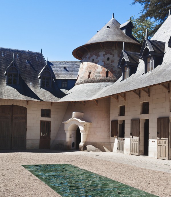 Liquid marble sculpture by Mathieu Lehanneur for the Petite Loire Installation at the International Garden Festival