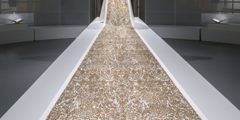 Manus x Machina fashion exhibition at New York's Metropolitan Museum of Art