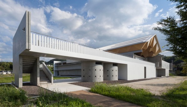 Miyahata Ruins Museum by Furuichi Architecture