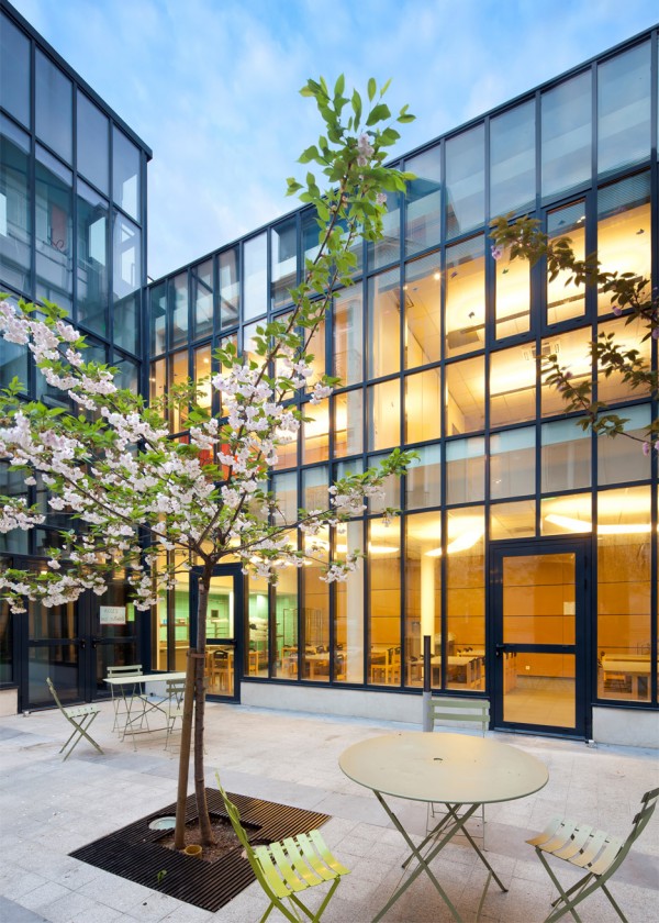 Psychiatric hospital extension in Paris by Atelier 2+1