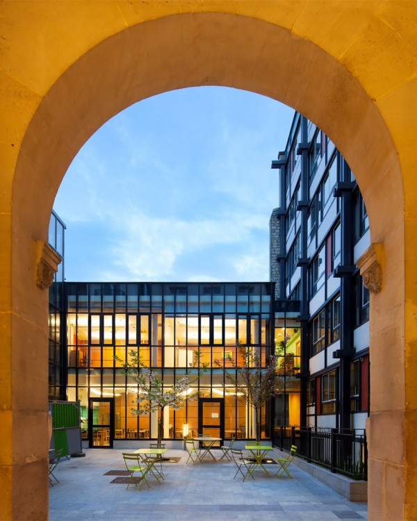 Psychiatric hospital extension in Paris by Atelier 2+1