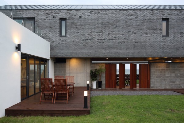 Holiday home on Jeju island in South Korea by Z Lab Studio