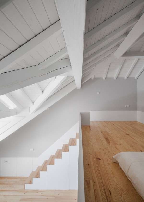 Santa Teresa townhouse renovation in Porto, Portugal by Joao Morgado