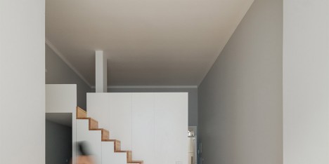 Santa Teresa townhouse renovation in Porto, Portugal by Joao Morgado