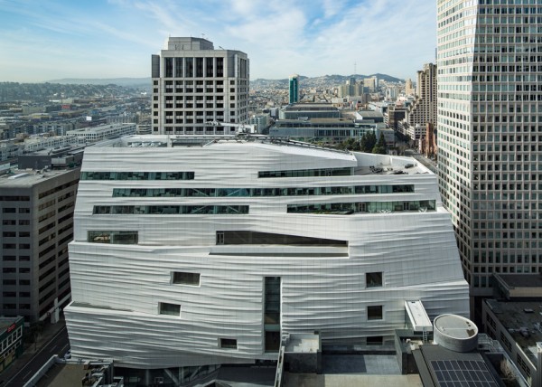 Snøhetta extension to Mario Botta's SFMOMA
