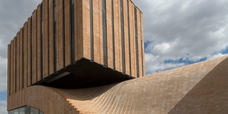 Termeh Office by Ahmad Bathaei & Farshad Mehdizadeh Architects