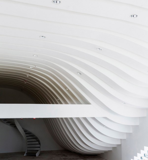 Termeh Office by Ahmad Bathaei & Farshad Mehdizadeh Architects