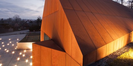Nizio Design commemorates the Holocaust with angular weathering-steel museum
