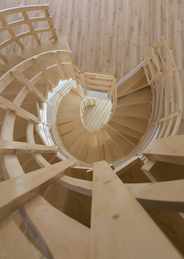 Three views/A house by New Wave Architecture