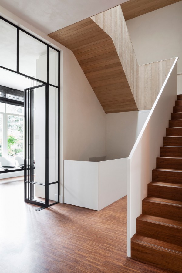 Transformation of a former private museum into a home in Rotterdam by Paul de Ruiter and Chris Collaris