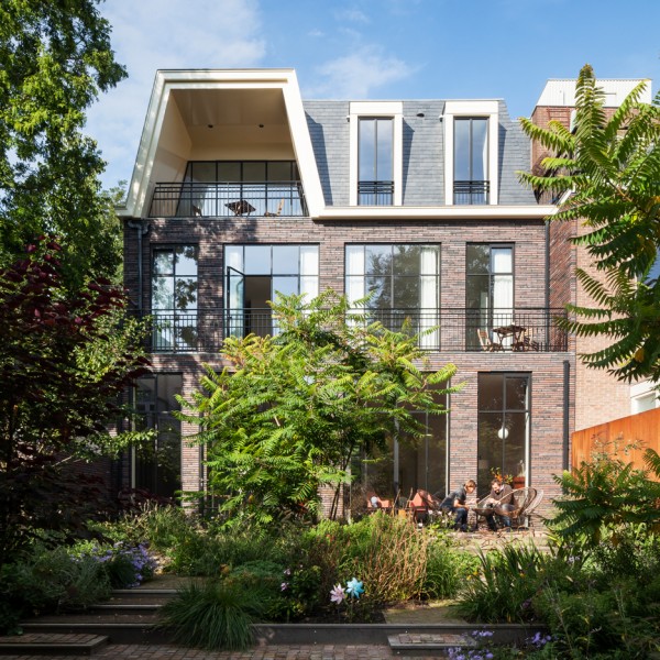 Transformation of a former private museum into a home in Rotterdam by Paul de Ruiter and Chris Collaris