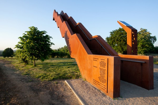 Vlooyberg Tower by Close to Bone