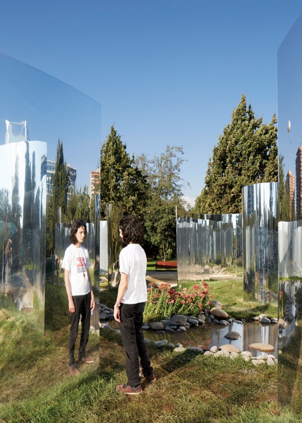 yap-constructo-6-your-reflection-guillermo-hevia-garcia-nicolas-urzua-pavilion-architecture-installation-mirrors-santiago-chile_dezeen_936_15